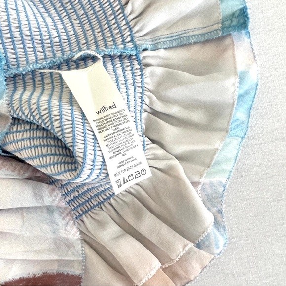 ⭐️HOST Pick⭐️ Aritzia Wilfred Ballad Camisole Top - Picture 6 of 9